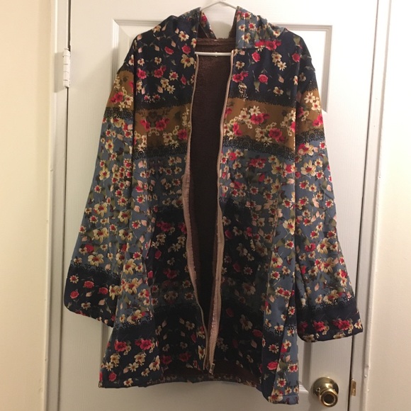 Oversized lined jacket with hood - Picture 2 of 9